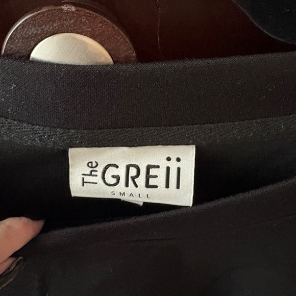 The Greii Size S Black Sweatshirt - Picture 2 of 3